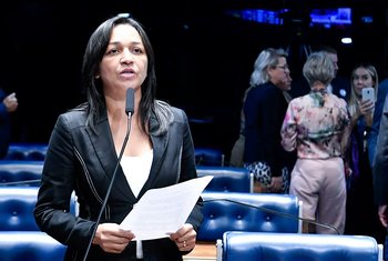 Líder da bancada feminina, Eliziane apresentou requerimento com 15 propostas a serem votadas 