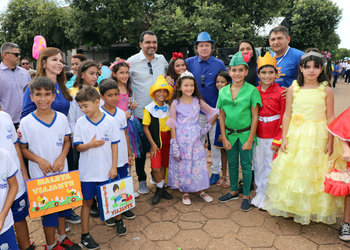 Wanderlei Barbosa foi recepcionado na Avenida Tenente Siqueira Campos, local onde foi realizado desfile cívico