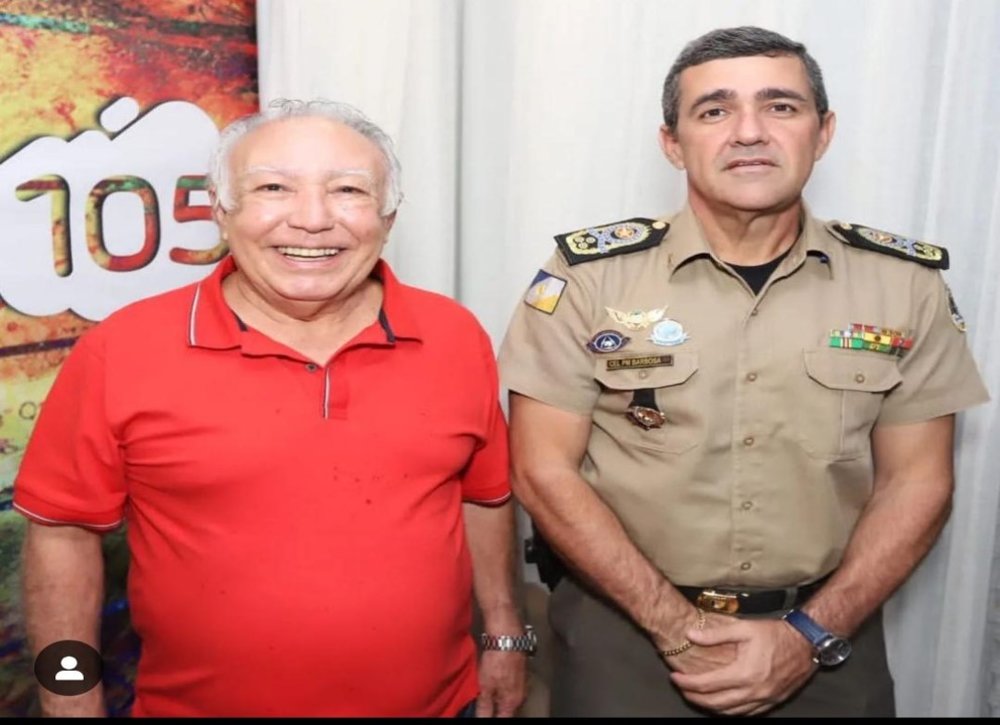  Coronel PM Mota (primeiro comandante) ao lado do coronel PM Barbosa (atual comandante)