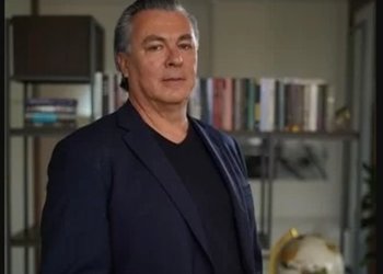 Ivo Ricardo Lozekam é tributarista, contador e advogado.