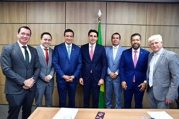 Ministério de Portos e Aeroportos recebe parlamentares do Norte para debater logística da região.