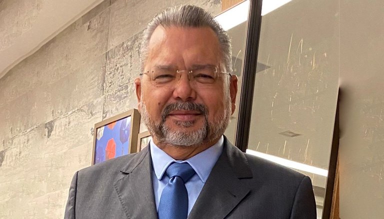 Nilomar Farias é especialista em Direito Penal, Processo Penal e Constitucional. 