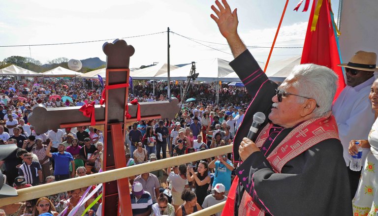  Tradicional festejo reúne milhares de fiéis todos os anos.