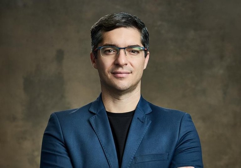 Um dos principais palestrantes do evento é Rafael Medeiros, fundador da Times School. 