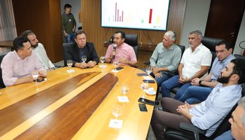 A decisão foi anunciada em reunião com o presidente da Aleto, Amélio Cayres, os deputados Cleiton Cardoso, Gipão e Léo Barbosa, além de representantes do setor produtivo.