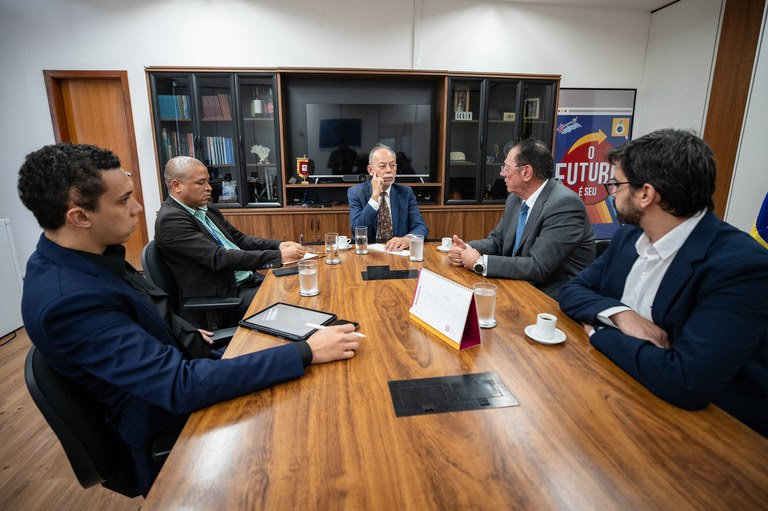 A Sedes e a Huawei Brasil reuniram-se para alinhar iniciativas conjuntas para a formação de jovens em tecnologia e discutir a operacionalização do Residência em Games