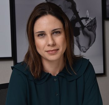 Advogada Elisa Tebaldi afirma que os clubes precisarão analisar a viabilidade de manutenção de suas atividades no formato associativo tradicional, com carga tributária de cerca de 11,4% em detrimento dos 5% da SAF
