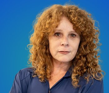 Claudia de Lucca Mano é advogada e consultora empresarial atuando desde 1999 na área de vigilância sanitária.