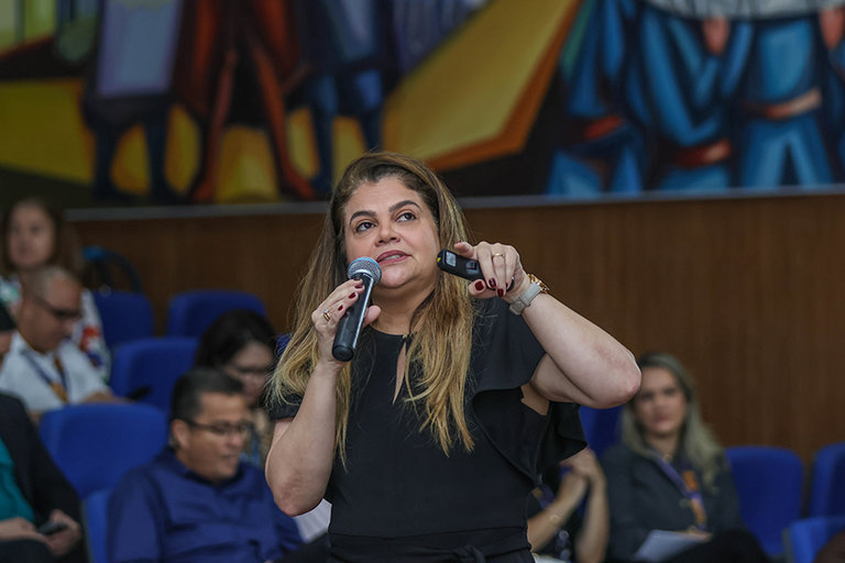 A diretora-geral de Controle Externo, Dênia Luz, destacou a efetividade das ações e apresentou números extras.