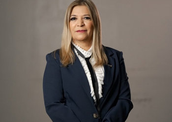 Assume o cargo, durante o período de afastamento, a 1ª vice-presidente, Antônia Lopes.
