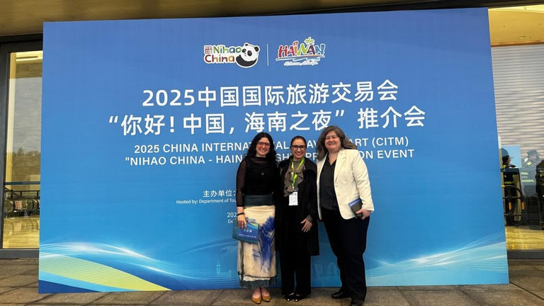 Equipe da ABAV Nacional na feira CITM.