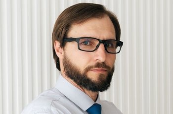 Júlio Cesar Luchmann é fitoterapeuta clínico, neurocientista, mestre em Educação e doutorando em Naturopatia.