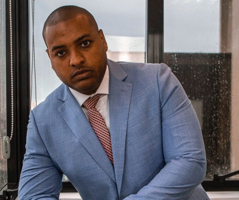 José dos Santos Santana Júnior é advogado especialista em Direito Empresarial e da Saúde.