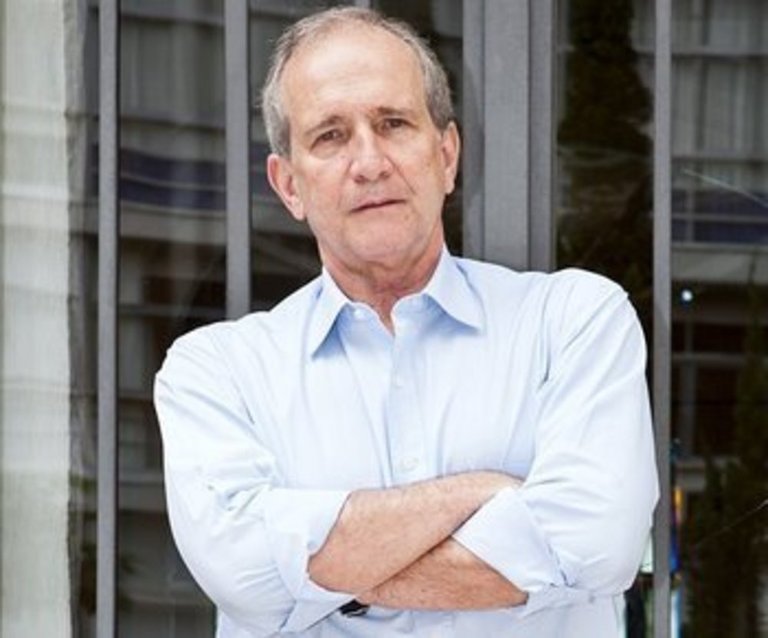 Fernando Valente Pimentel é diretor-superintendente e presidente emérito da Associação Brasileira da Indústria Têxtil e de Confecção (Abit)