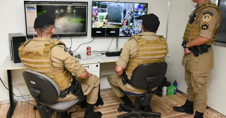 A montagem adequada do espaço, iluminação reforçada e sistema de monitoramento facilitaram a atuação policial, segundo a PM