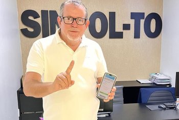 Ubiratan Rebello celebra sua reeleição com mais de 95 % dos votos válidos. 
