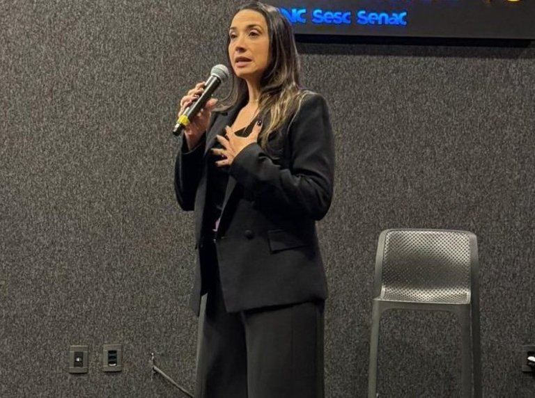 Grazielly Oliveira, diretora da Câmara da Mulher Empreendedora e Gestora de Negócios (CMEG), proprietária da Arezzo Palmas