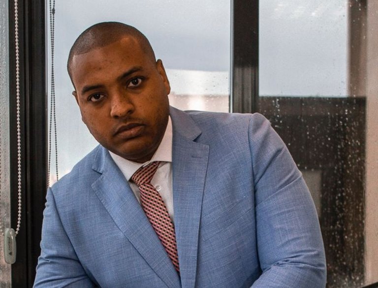 José Santana Júnior é advogado especialista em Direito Empresarial e da Saúde.