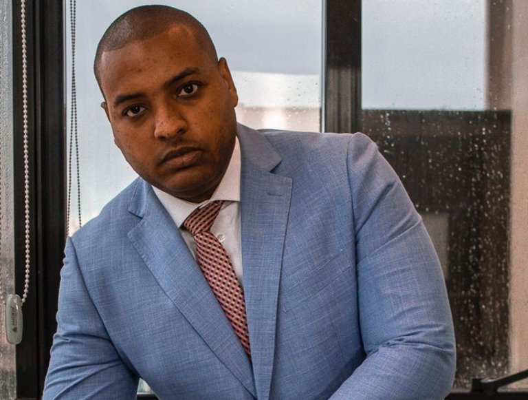 osé dos Santos Santana Jr. é advogado especialista em Direito Empresarial e da Saúde. 