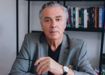 Ivo Ricardo Lozekam é tributarista, contador e advogado.