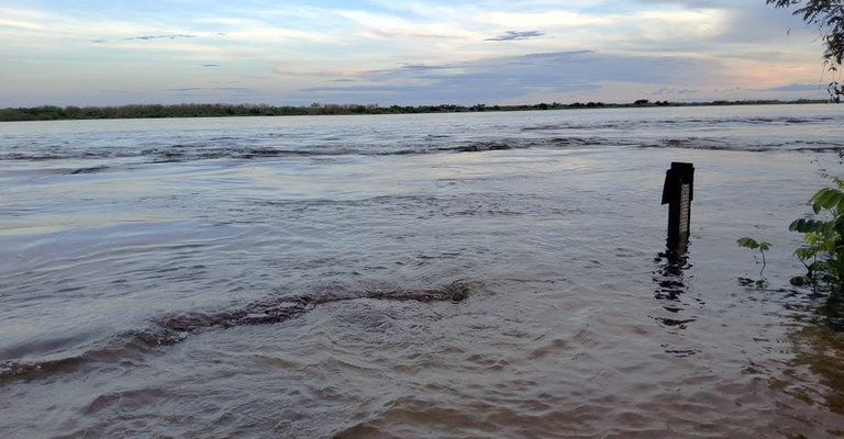 Rio Araguaia em trecho monitorado pelo Sistema de Alerta Hidrológico do SGB.|