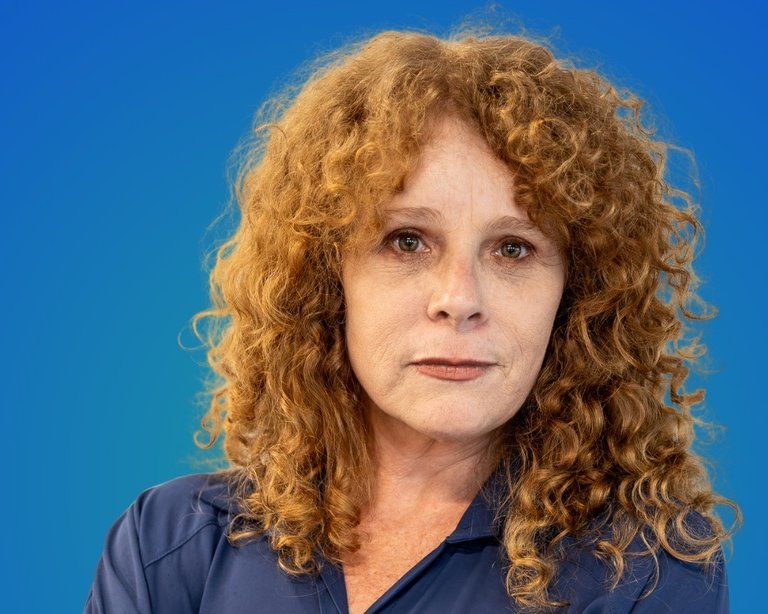 Claudia de Lucca Mano é advogada e consultora empresarial atuando desde 1999 na área de vigilância sanitária e assuntos regulatórios.