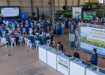 O evento reuniu agricultores, técnicos e outros profissionais da agropecuária
