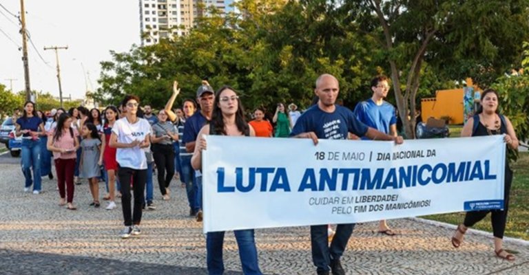 Registro do dia de Luta Antimanicomial em Palmas (2023), com o lema “Cuidar em Liberdade! Pelo fim dos Manicômios!”.|