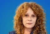 Claudia de Lucca Mano é advogada e consultora empresarial atuando desde 1999 na área de vigilância sanitária.|