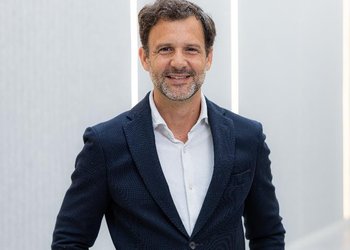 Sanjuán iniciou sua trajetória na BMW em 2002 como estagiário de marketing.