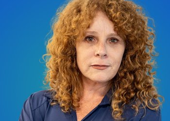 Claudia de Lucca Mano é advogada e consultora empresarial atuando desde 1999 na área de vigilância sanitária.