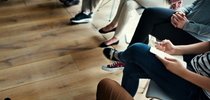 A decisão judicial determina que o município regulamente as escalas de trabalho, os períodos de folga e o regime de sobreaviso dos conselheiros tutelares.|Designed by Magnific (www.magnific.com) - Freepik 