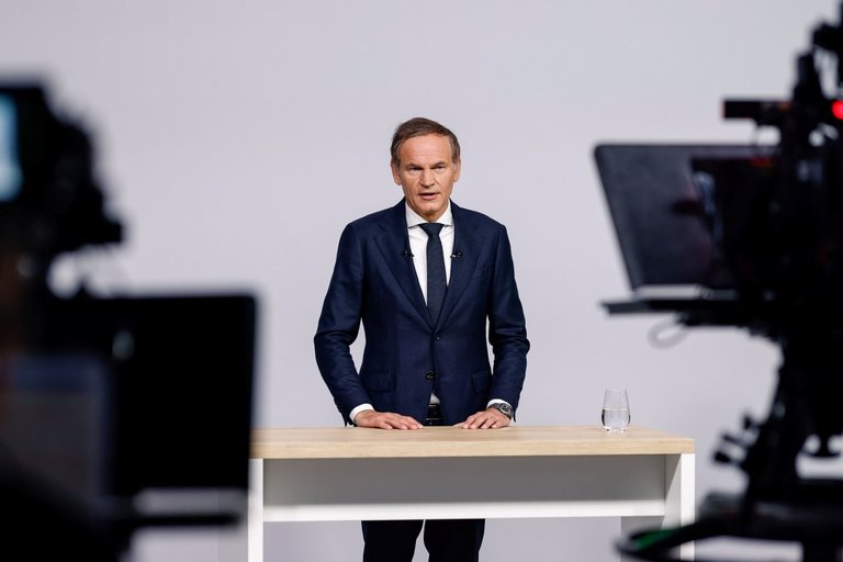 Oliver Blume apresenta a engrenagem da transformação do Volkswagen Group 