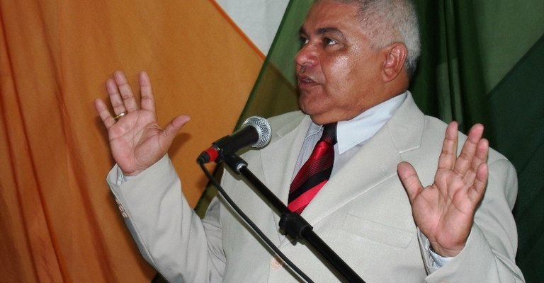 Ex-prefeito do município, Padre Milton