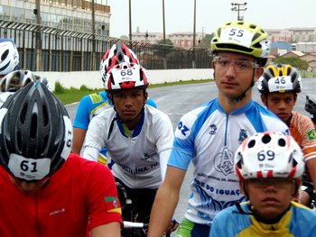 No ciclismo, Maycon (n° 68) ficou entre os 10 melhores brasileiros da categoria em duas provas; ele foi o 9º colocado na Estrada e 10º na Contra-Relógio