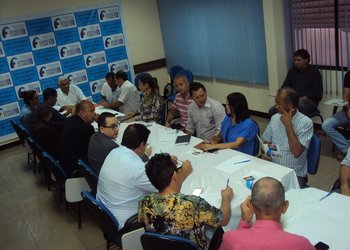  Sindicalistas em reunião em que decidiram ir à Justiça pelo retroativo da data-base de 2015