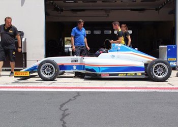O único representante do Tocantins no automobilismo europeu ocupa a 5ª posição no campeonato, após realização de três rodadas triplas