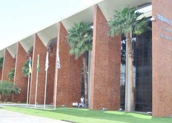 O Tribunal de Justiça acatou ADI do Governo do Estado, suspendendo efeitos de lei que concede alinhamento 