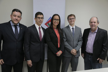 Prefeito empossou três procuradores jurídicos convocados