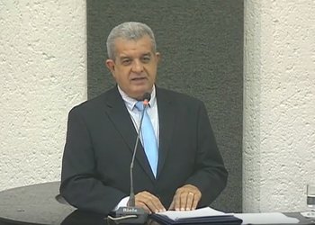 Coube ao secretário-chefe da Casa Civil, Télio Leão Ayres fazer a tradicional leitura da mensagem do Chefe do Executivo 