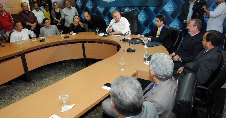 Mauro Carlesse empossou mais dois auxiliares à sua equipe de governo