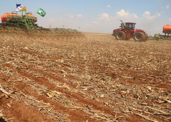 Início do plantio de soja na fazenda Tarumã, distrito de Buritirana, em Palmas  | Foto:  Wilson Rodrigues