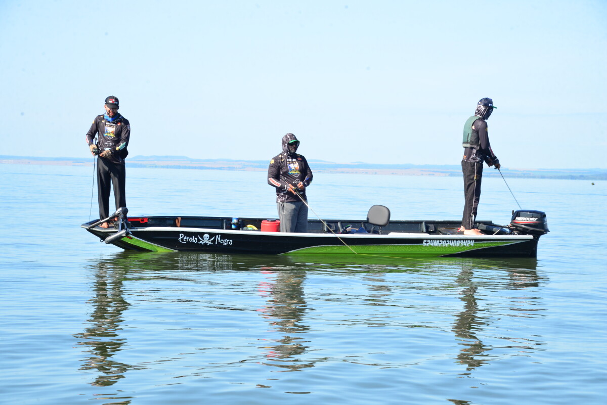 Pesca turística movimenta barcos e projeta R$ 50 milhões