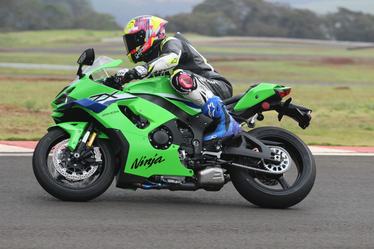 カリカリ Kawasaki apresenta a nova Ninja ZX-10R 2027 no Festival Interlagos