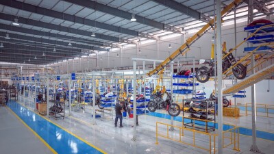 Bajaj marca dois anos de produção com mais de 60 mil motos